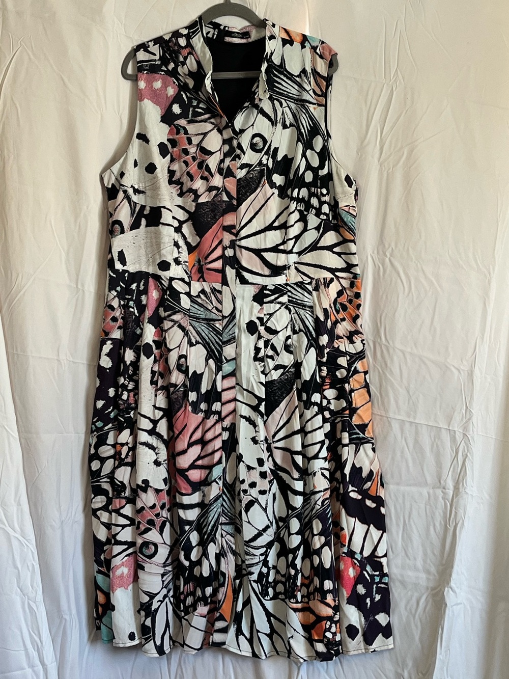 eshakti Sleeveless Butterfly-Print Midi Dress in Black, Pink and Peach